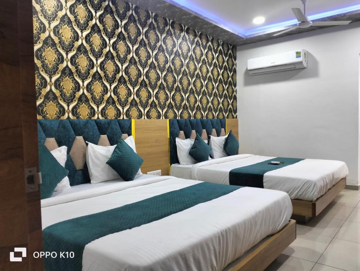 Hotel Rudra Palace Ānand Eksteriør bilde